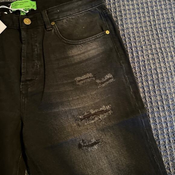 Sandrine Rose Bermudas - Picture 5 of 6